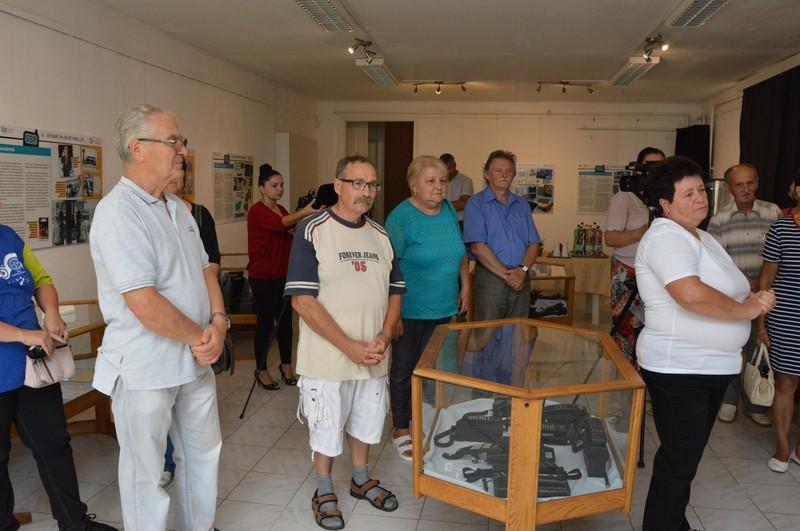 A túrkevei GSM kiállítás látogatói. Fotó: Árvai Imre, Finta Múzeum