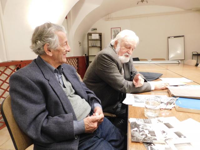 Szelezsán János és Dömölki Bálint az NJSZT Báthori utcai irodájában, 2019. Fotó: Képes Gábor