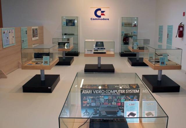 Az NJSZT és Nagy Károly magángyűjtő közös kiállítása az NJSZT ITK-ban. Nekem 8(bit)